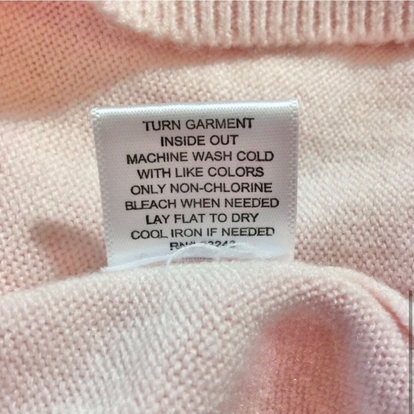 New York & Company Light Pink V-Neck Pull-Over Acrylic  Sweater LIKE NEW! - Picture 7 of 8